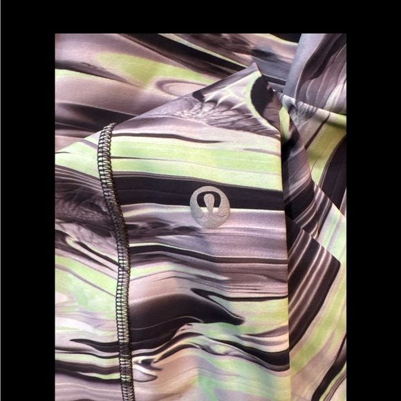 Lululemon Women’s NWT Marble Print Leggings - Picture 2 of 3